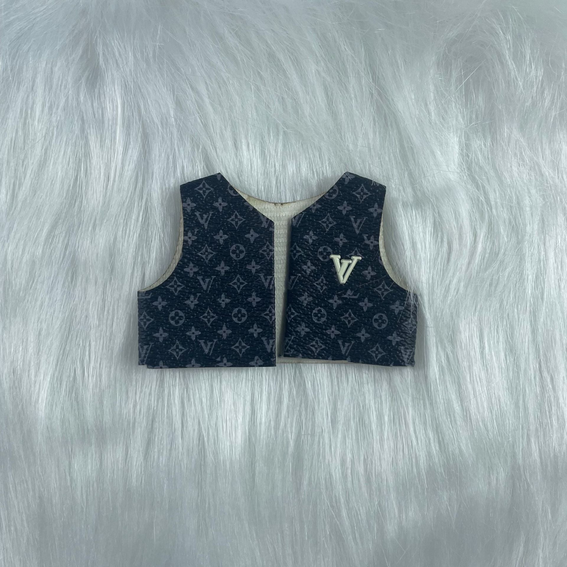 First, Second and Third Generation Dolls Trendy Baby Clothes Shawl Vest