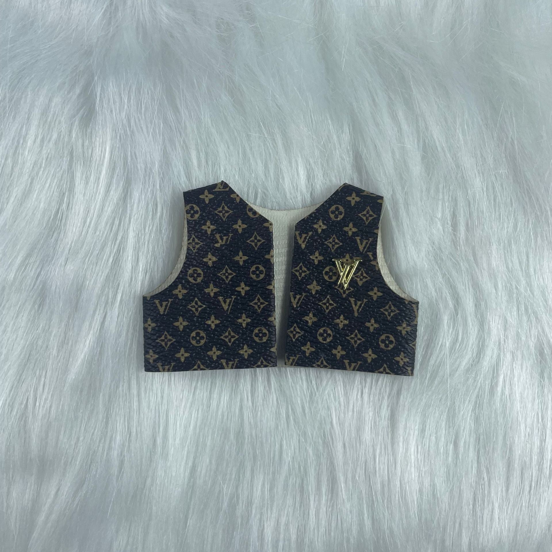 First, Second and Third Generation Dolls Trendy Baby Clothes Shawl Vest